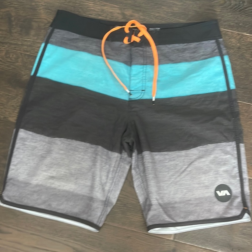 Men’s Board shorts RVCA size 34 4 way performance stretch